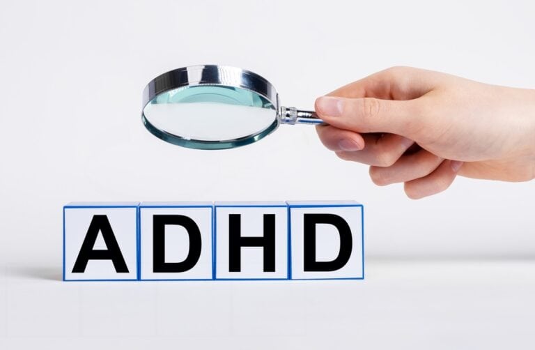 felnőttkori ADHD tünetei